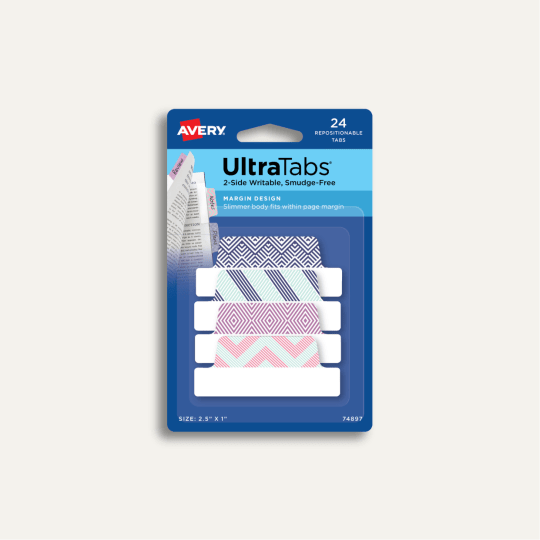 Blister s raznobojnim indeksnim označivačima Avery UltraTabs s geometrijskim uzorcima.