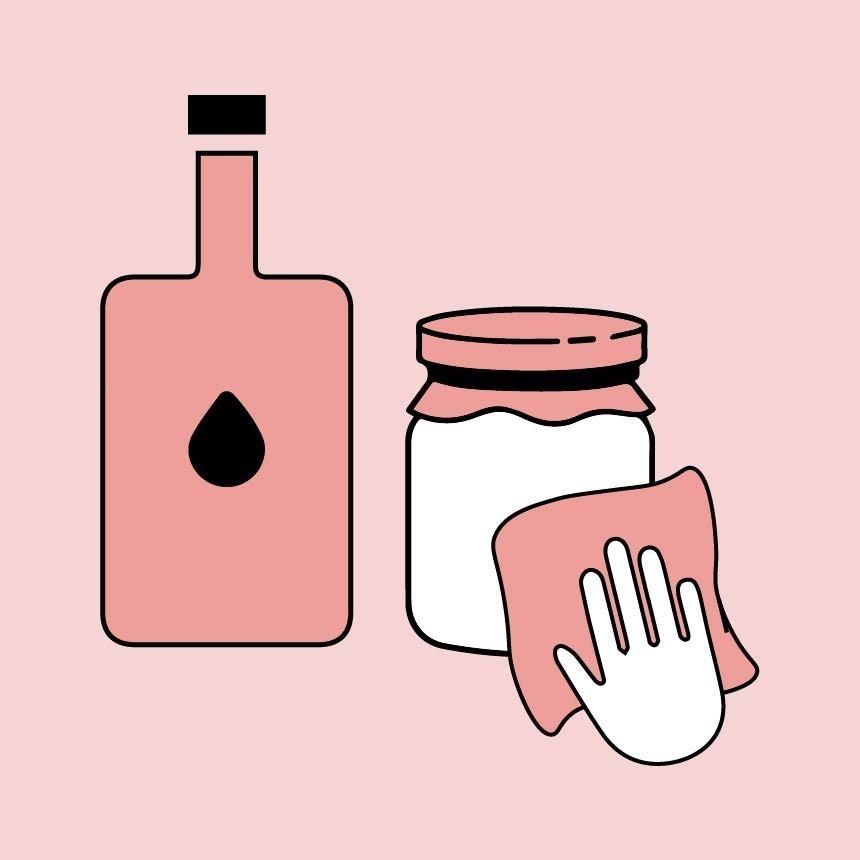 Boca i staklenka čiste se krpom prije lijepljenja etikete.