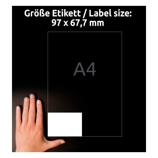 Veličina u usporedbi s rukom, artikal: 4782, jedan list univerzalnih etiketa, format: 97 x 67,7 mm, boja: bijela.
