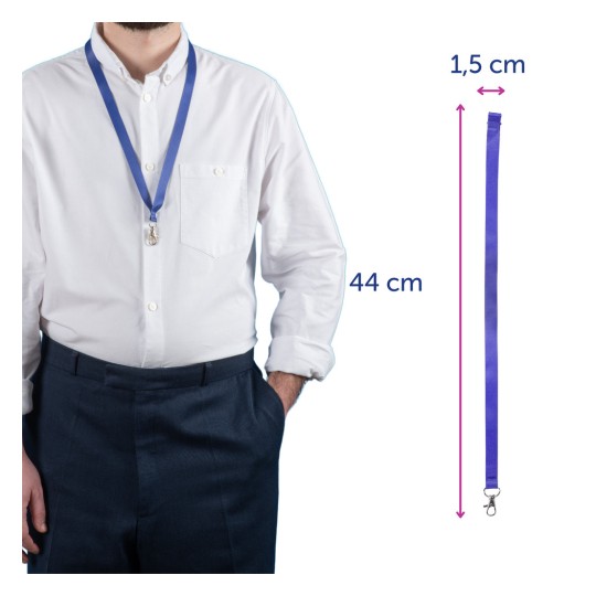 Slika prikazuje muškarca koji nosi bijelu košulju s dugmadima i tamne hlače. Oko vrata ima plavu vrpcu s kopčom na kraju, koja je namijenjena za držanje osobne iskaznice ili značke. Prikazane su i dimenzije vrpce: 44 cm u duljinu i 1,5 cm u širinu.