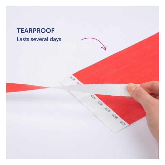 Slika prikazuje traku otpornu na kidanje s oznakom 'Traje nekoliko dana' uz crveni materijal, dok ruke pokazuju skidanje bijele trake ispod.