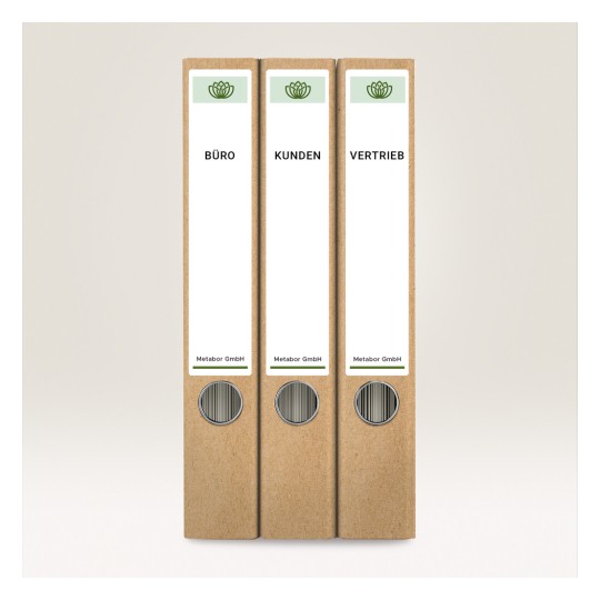 Slika prikazuje tri registratora označena kao 'Büro', 'Kunden' i 'Vertrieb', s minimalističkim dizajnom i logotipom na vrhu. Čini se da su registratori izrađeni od prirodnog kartonskog materijala.