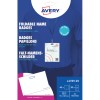 Avery pakiranje sklopive bedž-pločice s imenom prikazano s bedžem na vezici na plavoj košulji?